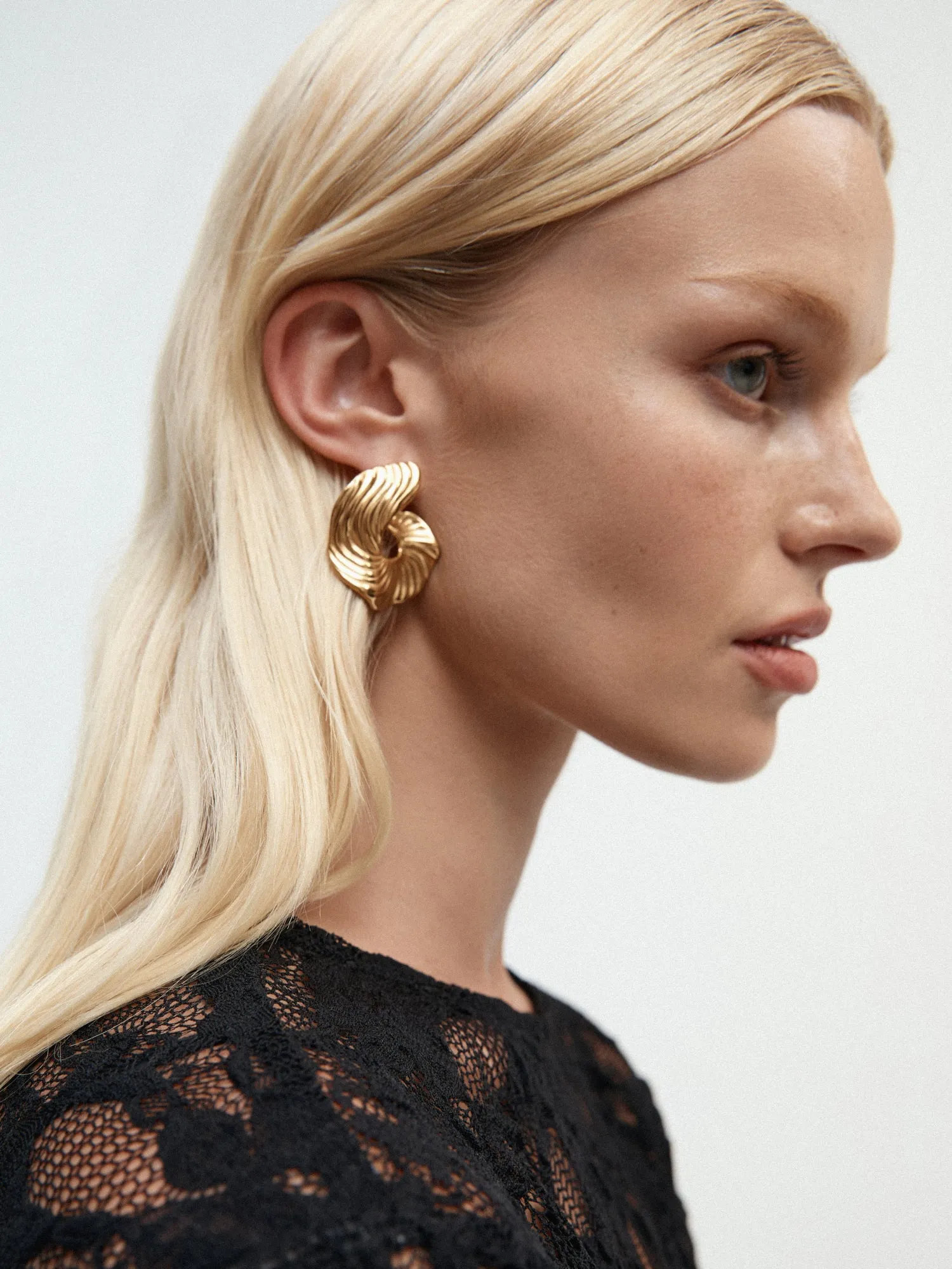 CAMILLA EARRINGS