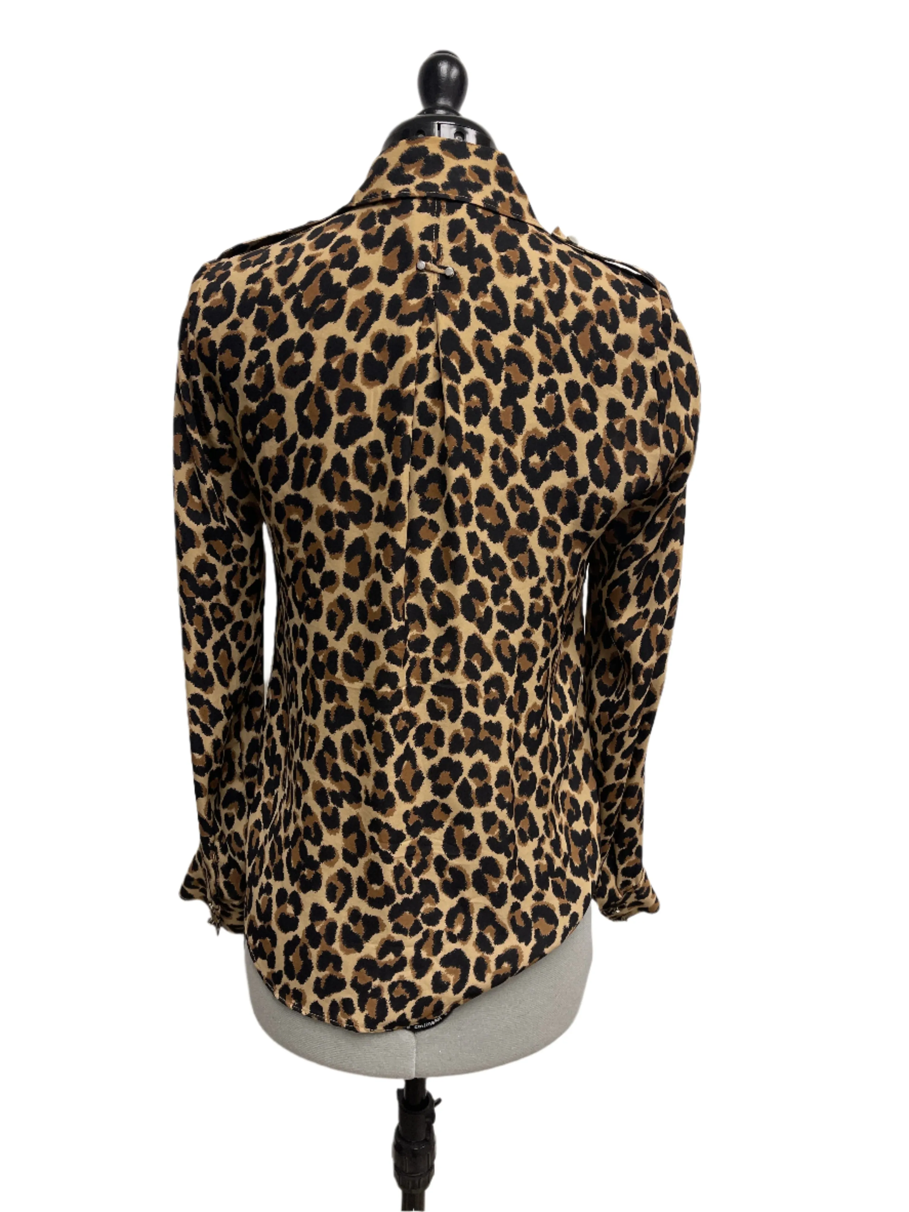 Clearance Price Womens White House Black Market Long Sleeve Blouse, Size 0  Almost Gone!