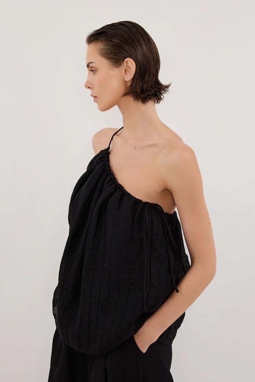 Dissh TAHITI BLACK ONE SHOULDER TOP