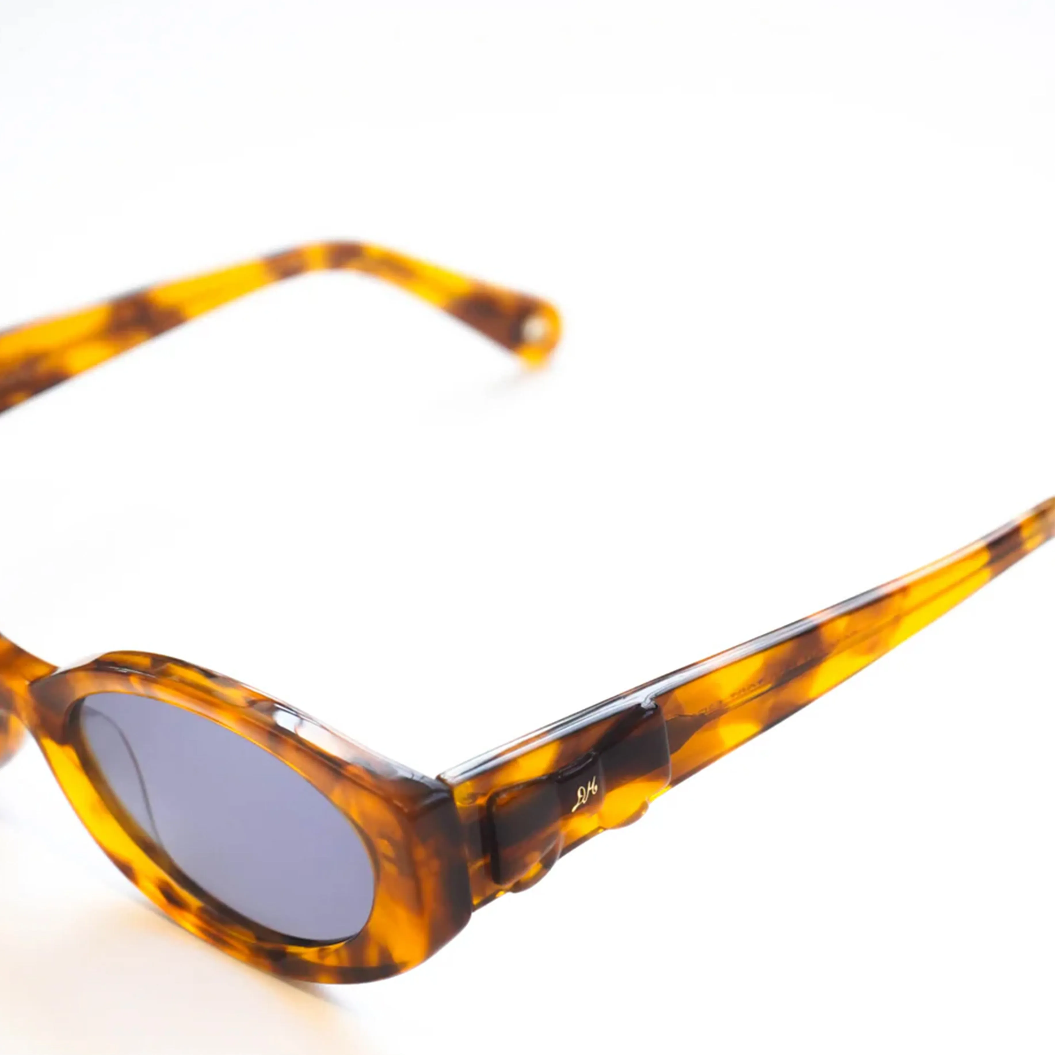 Doorbuster Damson Madder Catty Oval Sunglasses With Bow Detail Tort  Last Chance!