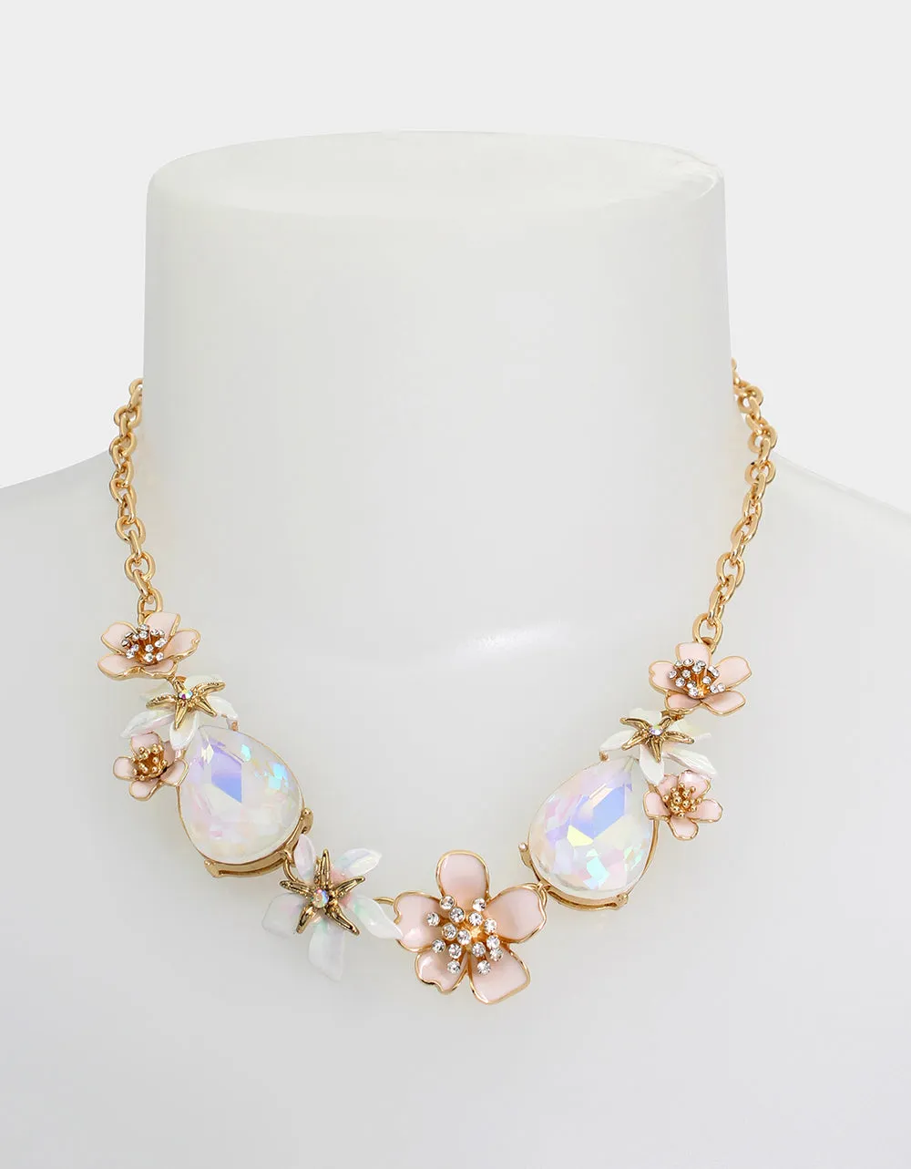 SHELL YEAH STARFISH FLOWER NECKLACE WHITE Betsey Johnson