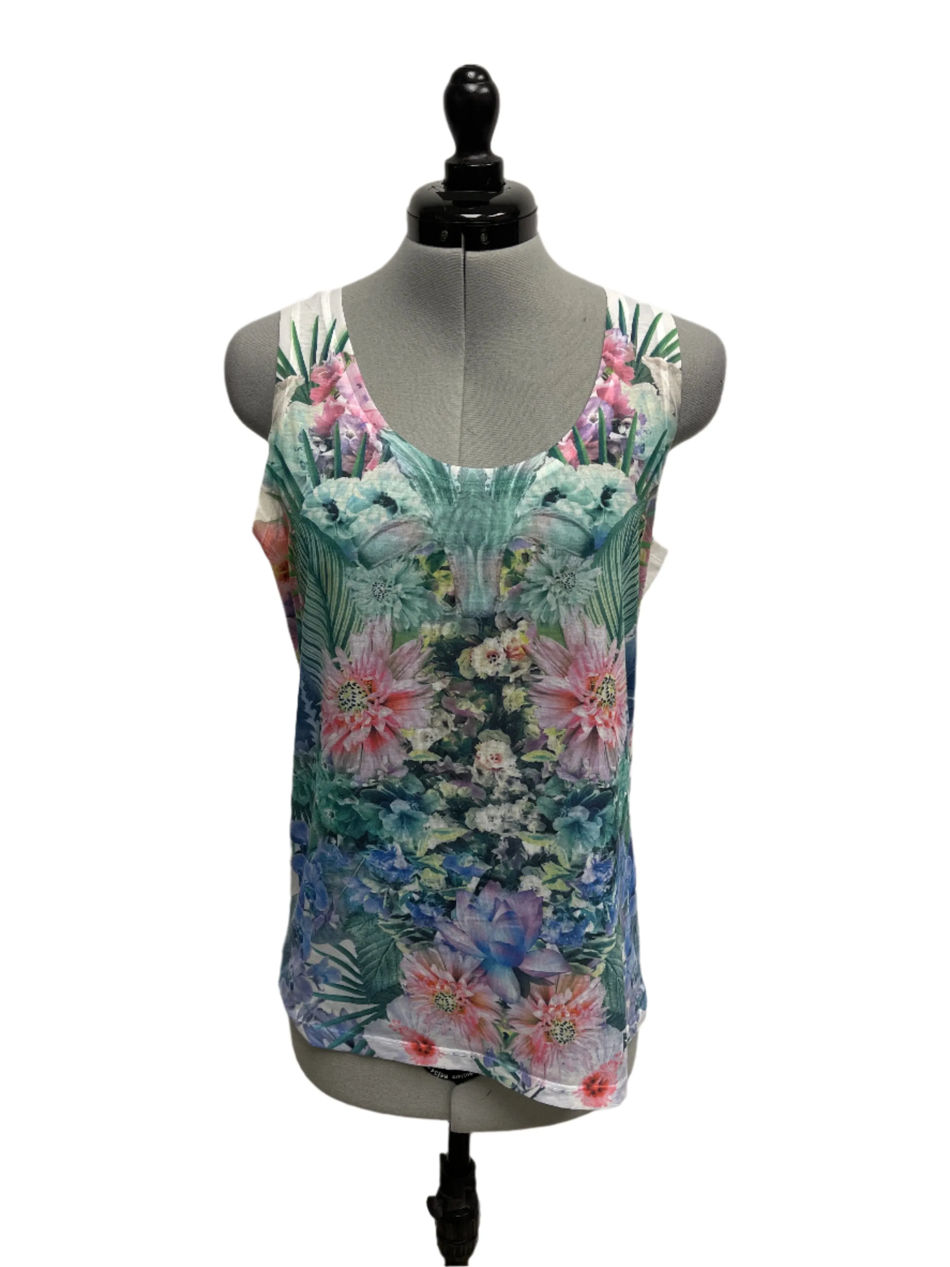 Trendy 2025 Womens Vero Moda Sleeveless Top, Medium  Today Only!