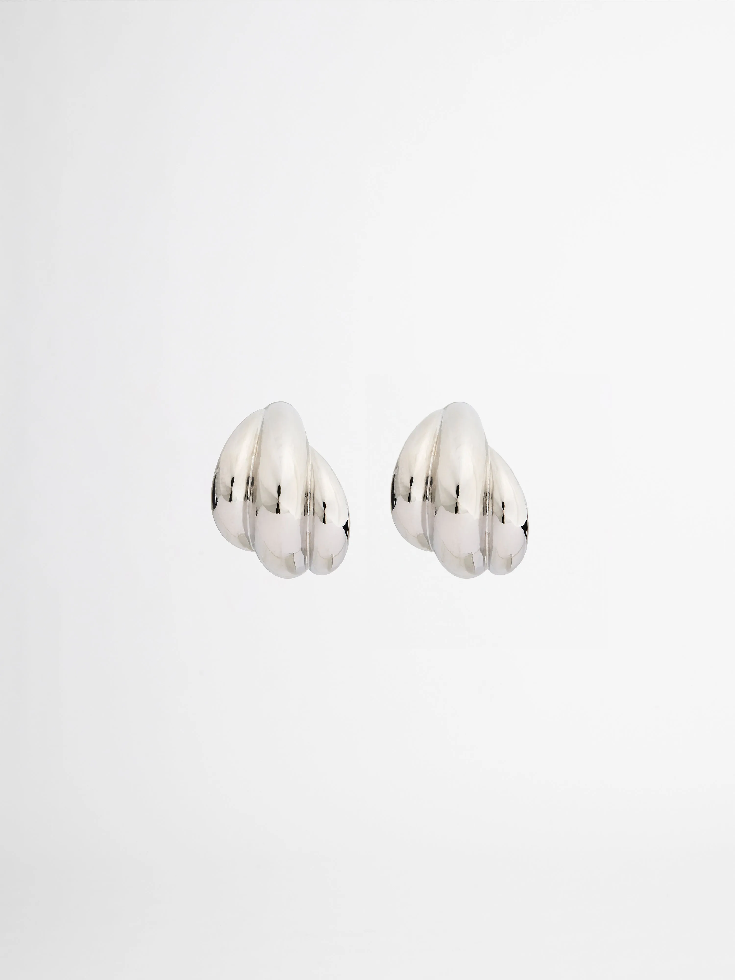VENUS STUD EARRINGS