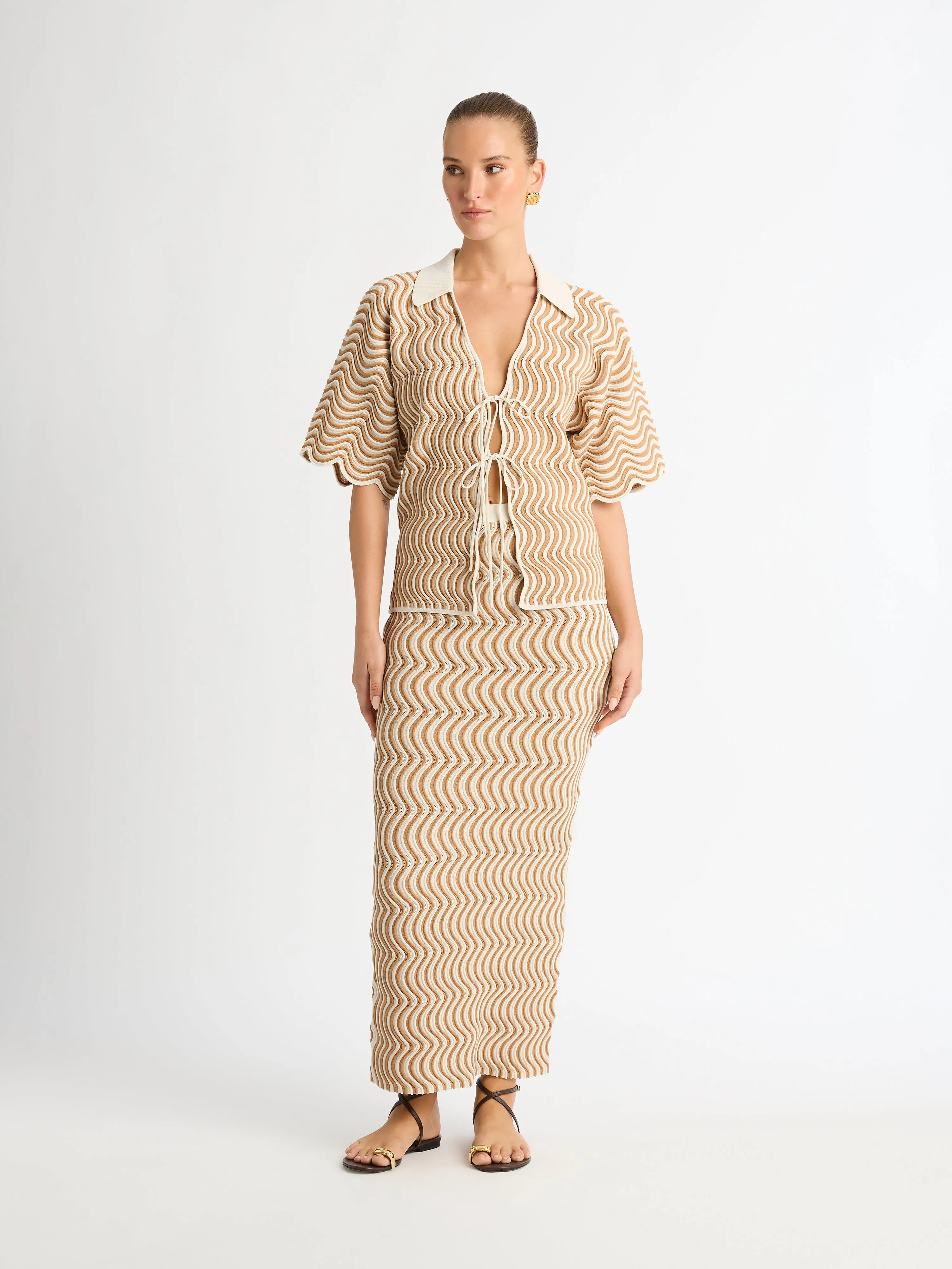 WAVY KNIT SKIRT